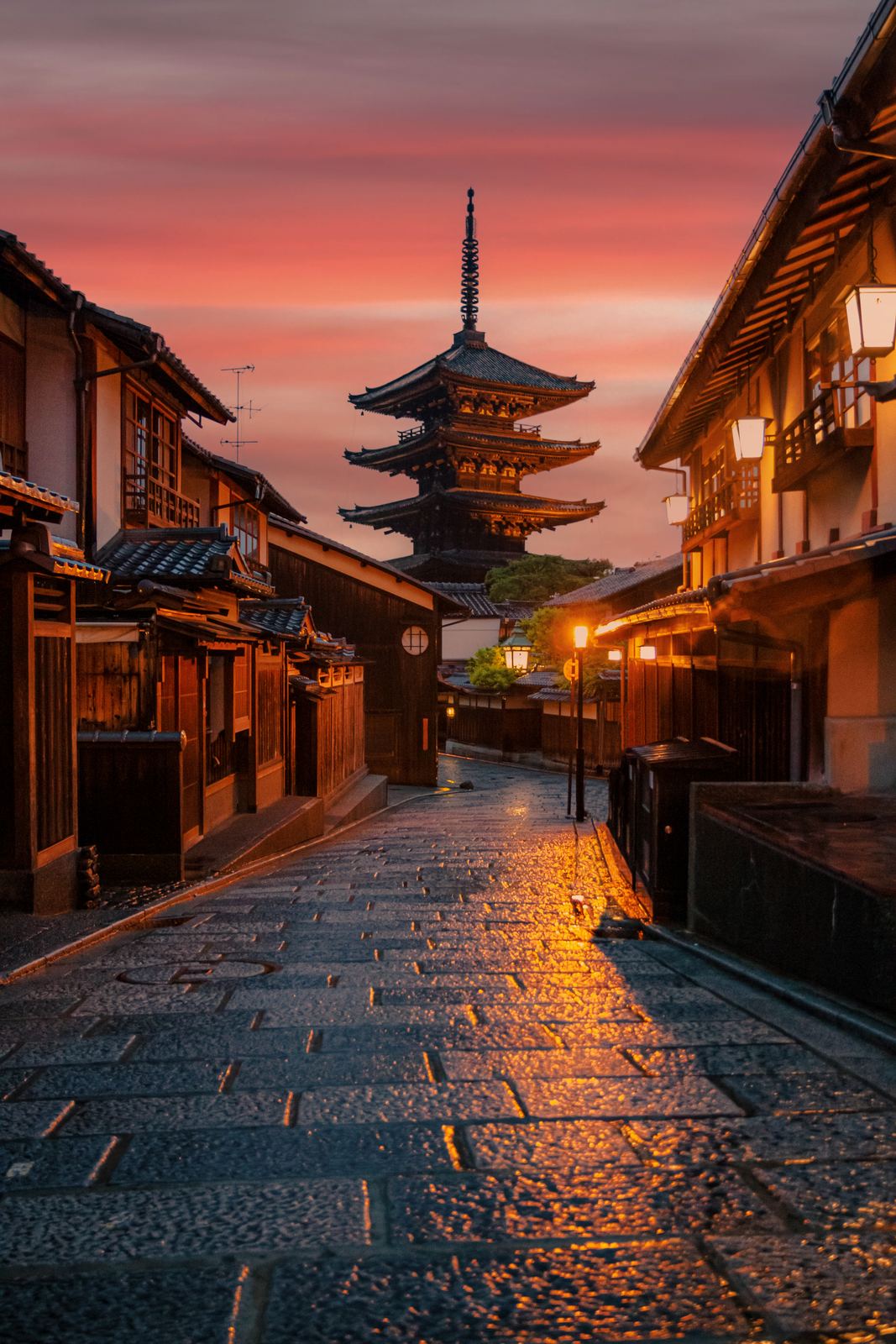 Kyoto — la pagode au crépuscule
